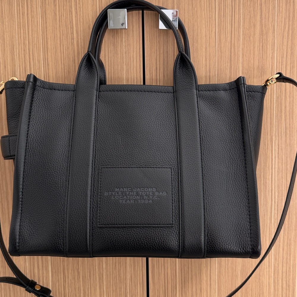 Marc Jacobs Black Leather The Tote Bag - Picture 7 of 12